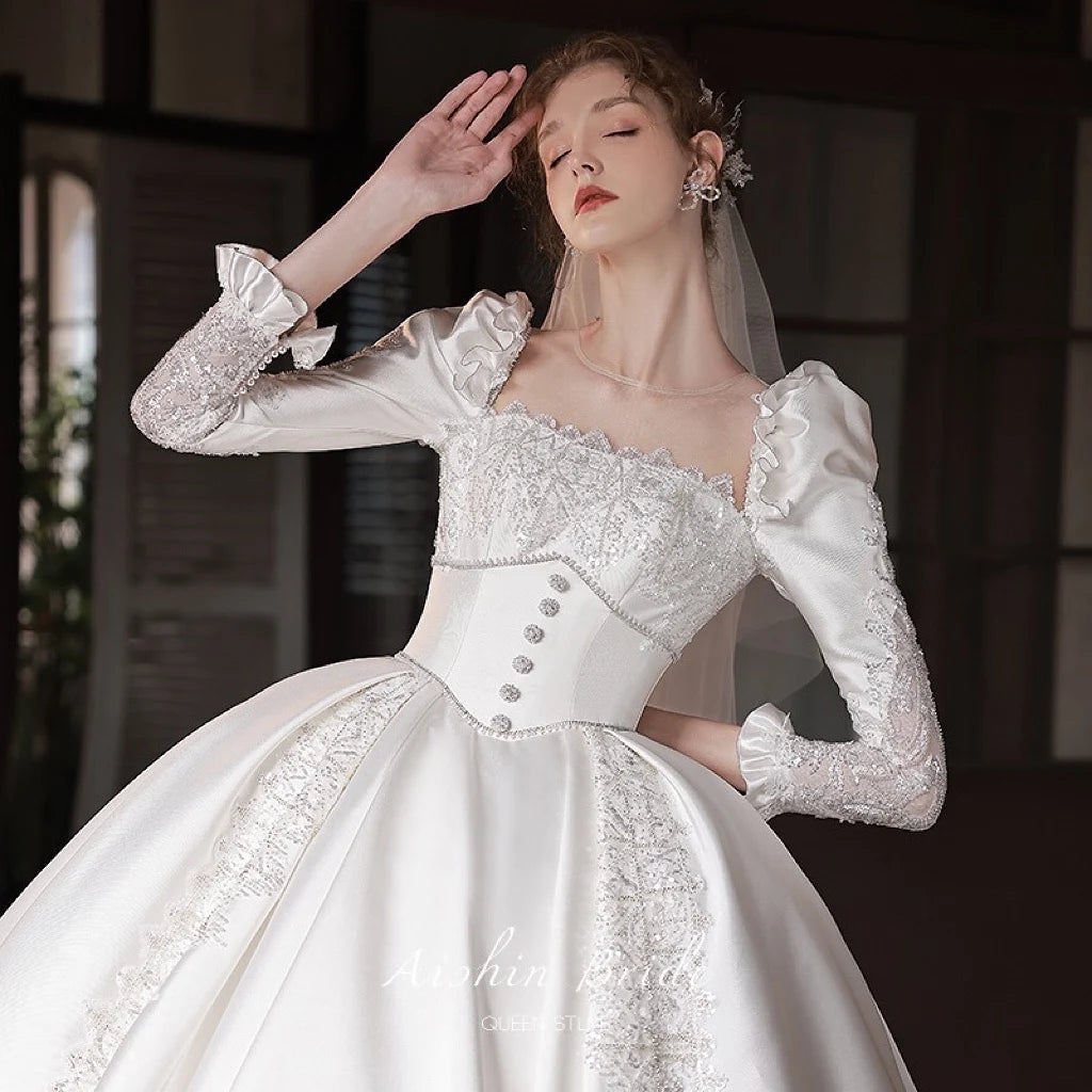backless elegant dresses Elegant Long Sleeve Minimalist Mermaid Wedding Dress – HAREM's Brides