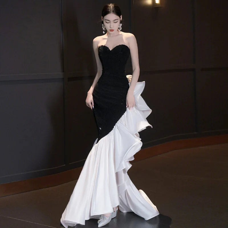 Very black and white dress store