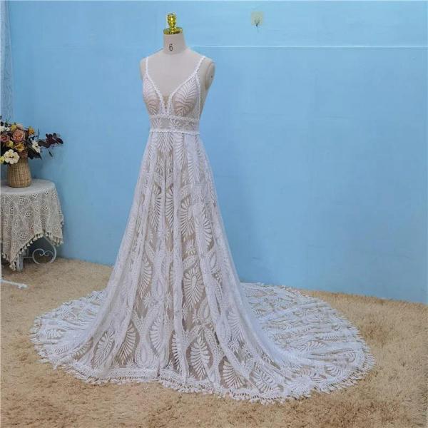 UMK Luxury Boho Lace Wedding Dress Vintage Depp V Backless Spaghetti Straps Unique Bridal Gowns